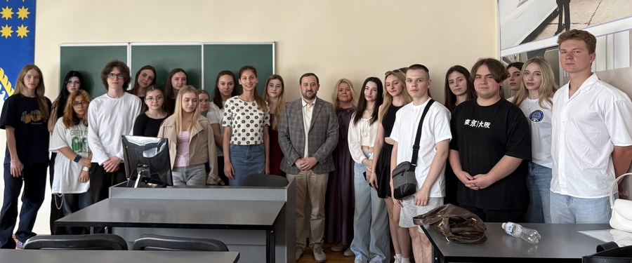 Верховенство права: теоретичні та прикладні аспекти
