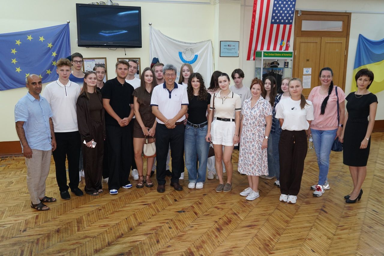 Студенти спеціальності «Міжнародні відносини» обговорили питання міжнародної безпеки та новітні геополітичні ризики з професором Ченг-Пінг Ченг (National YunlinUniversity of Science and Technology, Тайвань).